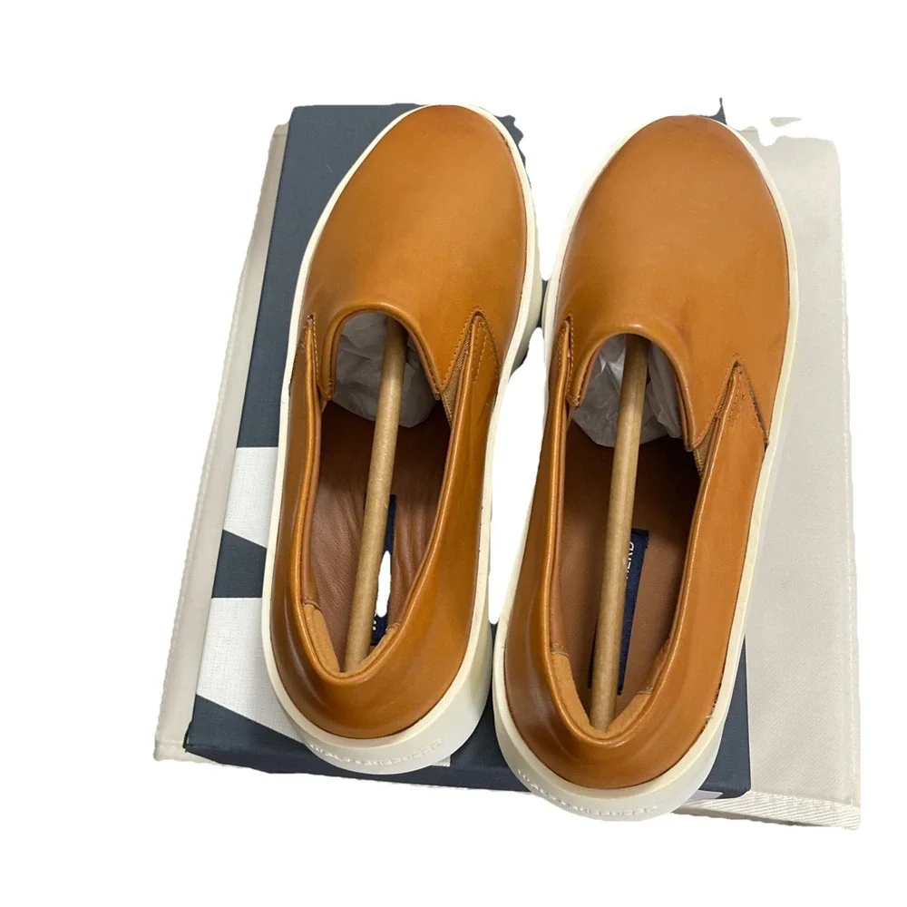 NIB Wolf and Shepherd Cruise Slip‎ On Loafer Men 7.5/Women 9 Honey Brown White